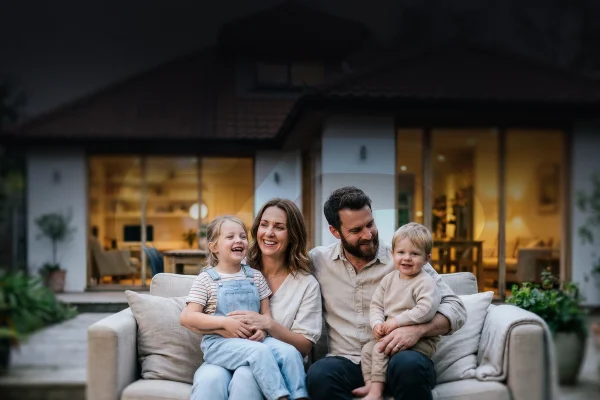Família protegida pelo seguro de vida — Safesol Corretora